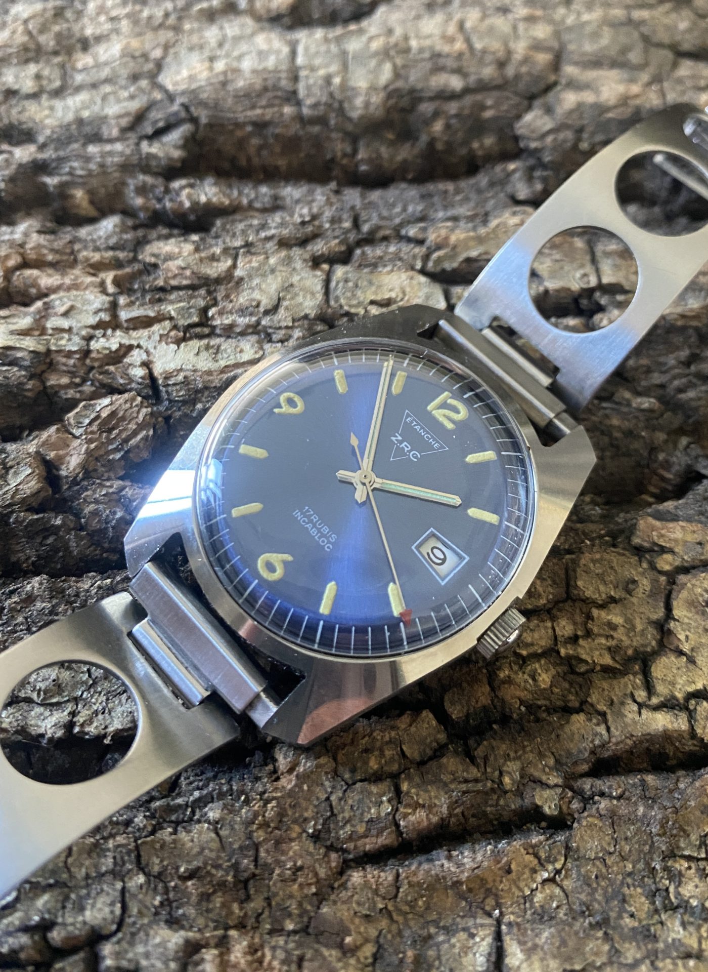 Zrc Comos – Image 2